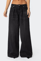 Pleated Detail Low Rise Baggy Jeans